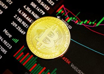 Bitcoin tops ,000 for first time since May