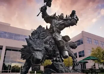 A World of Warcraft fan asked Blizzard for a photo and got an unexpected tour of the offices.