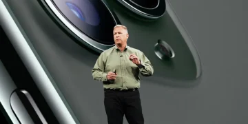 Apple loses a key leader on the eve of CEO transition: Phil Schiller steps down as head of App Store Apple loses a key leader on the eve of CEO transition: Phil Schiller steps down as head of App Store