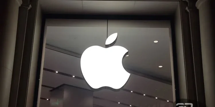 Apple orders removal of barriers to third-party apps on iPhone and iPad
