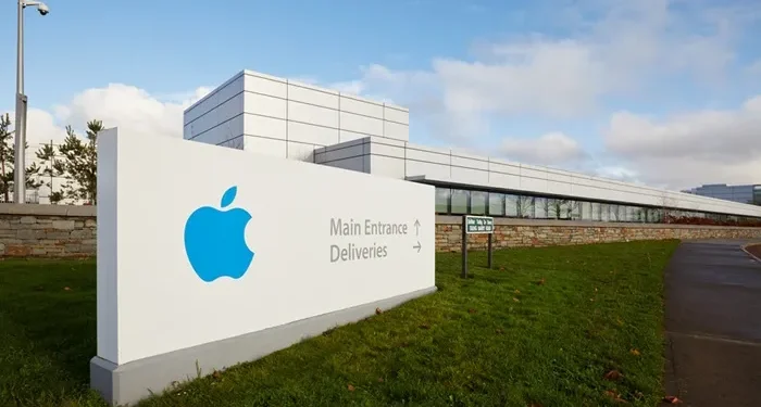 Apple remits 40% of global taxes to Ireland – even though only 3% of the company’s employees work there Apple remits 40% of global taxes to Ireland – even though only 3% of the company’s employees work there