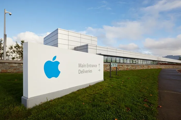 Apple remits 40% of global taxes to Ireland – even though only 3% of the company’s employees work there Apple remits 40% of global taxes to Ireland – even though only 3% of the company’s employees work there