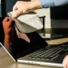 Apple’s famous display cleaning cloth is now less than half the price: price reduced by 15 euros Apple’s famous display cleaning cloth is now less than half the price: price reduced by 15 euros