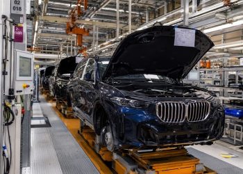 Aroged: German auto industry employment has fallen to 20-year low