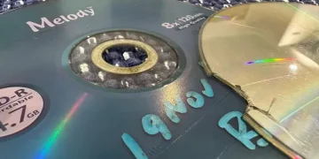 CD and DVD collections are hit by a strange epidemic – they start crashing for no apparent reason