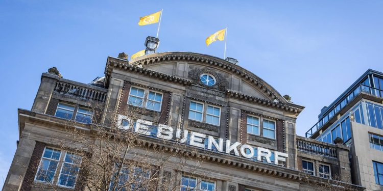 Delivery time in Bijenkorf online store is almost a month Delivery time in Bijenkorf online store is almost a month