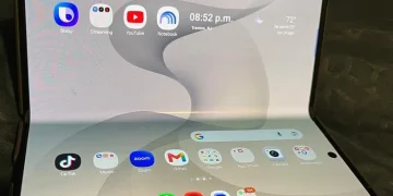 Folding iPhone display repair forces owners to pay at least ,155 Folding iPhone display repair forces owners to pay at least ,155