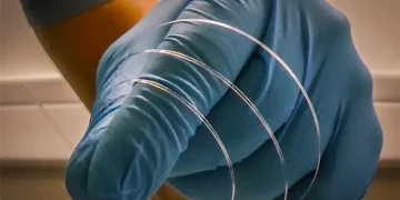 Glass is taught to feel: New optical fiber is a thousand times more sensitive than usual