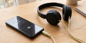 Headphone jacks are rare these days, but according to Sony, they’re still a strong point Headphone jacks are rare these days, but according to Sony, they’re still a strong point