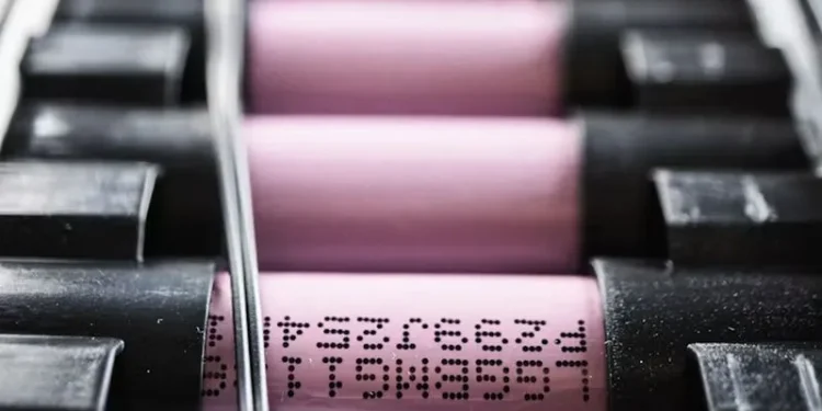 LG says solid-state batteries will first be used outside the automotive industry LG says solid-state batteries will first be used outside the automotive industry