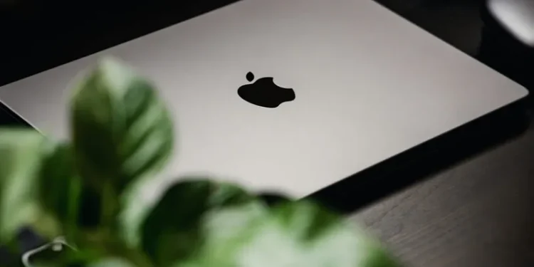 Meta✴ launches a desktop app for Apple Mac with screen content analysis
