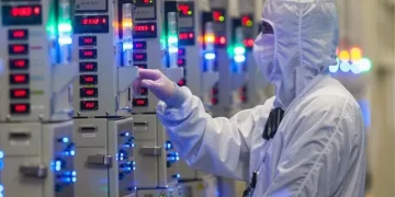 Micron has established a research laboratory in the United States and will invest billion over 10 years. Micron has established a research laboratory in the United States and will invest billion over 10 years.