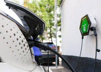 Overclockers.ru: Project launched in Moscow to place electric car charging stations in the courtyards of residential buildings Overclockers.ru: Project launched in Moscow to place electric car charging stations in the courtyards of residential buildings