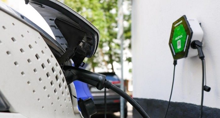 Overclockers.ru: Project launched in Moscow to place electric car charging stations in the courtyards of residential buildings Overclockers.ru: Project launched in Moscow to place electric car charging stations in the courtyards of residential buildings