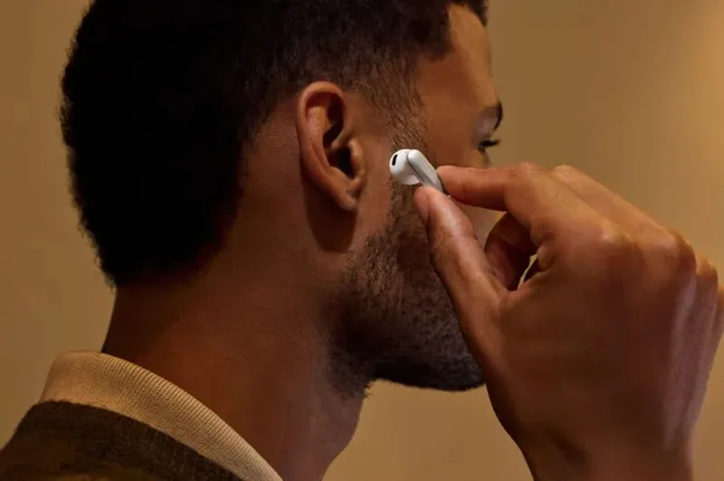 Plaud launches headphones that remember their owner’s conversations—and artificial intelligence will decode and record them on their own Plaud launches headphones that remember their owner’s conversations—and artificial intelligence will decode and record them on their own