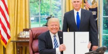 President Trump plans new tariffs on electronic devices President Trump plans new tariffs on electronic devices