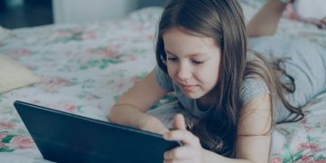 Researchers: ‘Exposure to social media when too young leads to poorer academic performance’ Researchers: ‘Exposure to social media when too young leads to poorer academic performance’