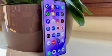 Rising display and memory prices impact smartphones and PCs: panel shipments will decrease in 2026 Rising display and memory prices impact smartphones and PCs: panel shipments will decrease in 2026