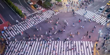 Robots are beginning to serve in Chinese police forces – directing traffic and commenting on helmet-less violators Robots are beginning to serve in Chinese police forces – directing traffic and commenting on helmet-less violators