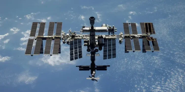 Roscosmos and NASA begin discussions on how to sink the International Space Station into the ocean Roscosmos and NASA begin discussions on how to sink the International Space Station into the ocean