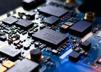Russian printed circuit board manufacturers face shortage of raw materials
