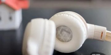 Samsung is developing new over-ear headphones Galaxy H1