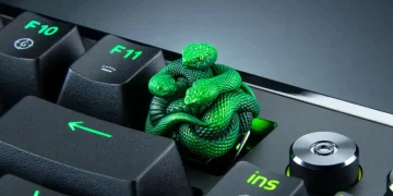 Snake print design and hand-painted: Exclusive Razer Artisan keycaps for Snake print design and hand-painted: Exclusive Razer Artisan keycaps for