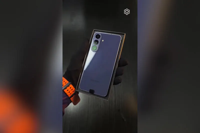 The near-flagship smartphone Samsung Galaxy S26 FE has been unpacked before release The near-flagship smartphone Samsung Galaxy S26 FE has been unpacked before release