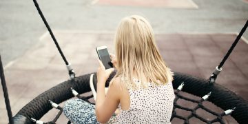 Today’s Statement: “Children under 12 should not have their own smartphone”