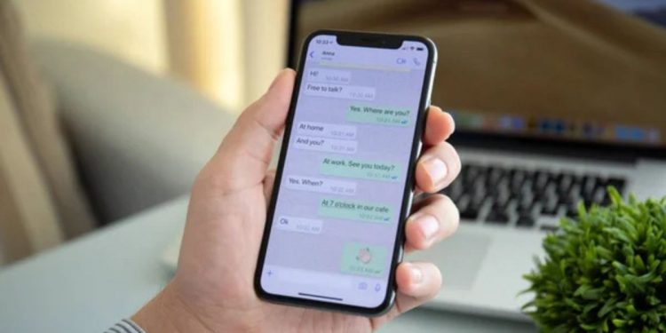 WhatsApp once again works on updating Liquid Glass design for iPhone platform WhatsApp once again works on updating Liquid Glass design for iPhone platform