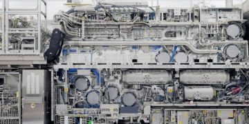 ASML customers already use 10 high numerical aperture EUV scanners, allowing them to make wafers “thinner” than 2 nm ASML customers already use 10 high numerical aperture EUV scanners, allowing them to make wafers “thinner” than 2 nm