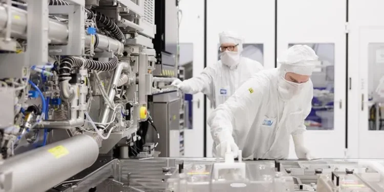 Advanced wafer production will accelerate – TSMC, Samsung and Intel agree to switch to larger photomasks Advanced wafer production will accelerate – TSMC, Samsung and Intel agree to switch to larger photomasks