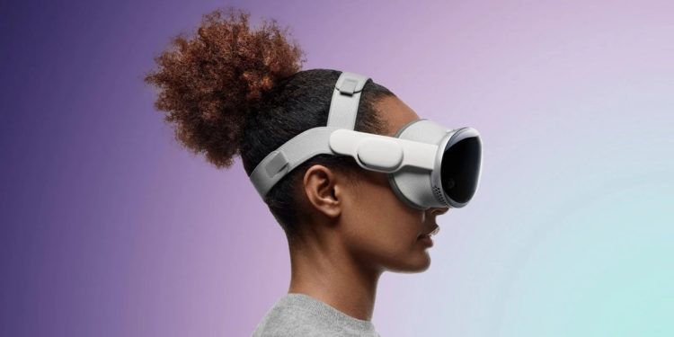 Apple working on new Vision Pro: Will a lighter model make a difference? Apple working on new Vision Pro: Will a lighter model make a difference?