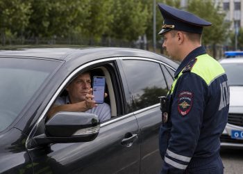 Aroged: Drivers can present their driving license and STS via Max Messenger