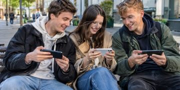 Aroged: Nearly half of Russians’ mobile web traffic comes from watching online videos Aroged: Nearly half of Russians’ mobile web traffic comes from watching online videos