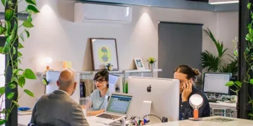 Artificial intelligence is driving newcomers out of the workforce — and in a few years, it could lead to a shortage of experienced experts Artificial intelligence is driving newcomers out of the workforce — and in a few years, it could lead to a shortage of experienced experts