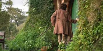 Baggins Shire, 25 years later: footage from The Lord of the Rings: The Hunt for Gollum Baggins Shire, 25 years later: footage from The Lord of the Rings: The Hunt for Gollum