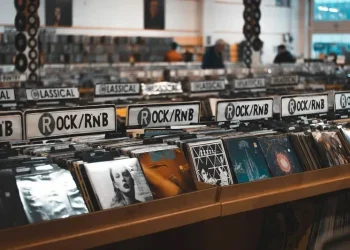 CDs are experiencing a renaissance – U.S. CD sales surge nearly 46%