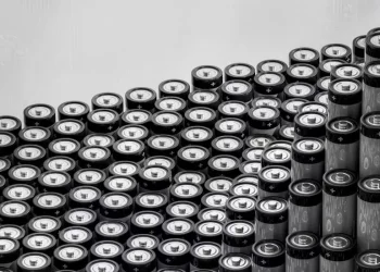 Capacity reaches 95.6% after 1,000 charging cycles: Scientists discover an additive that significantly slows down the degradation of lithium batteries
