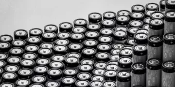 Capacity reaches 95.6% after 1,000 charging cycles: Scientists discover an additive that significantly slows down the degradation of lithium batteries