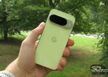 Google Messages starts sending messages from old conversations to others