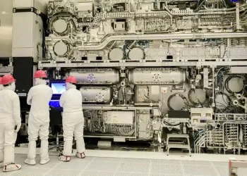 Intel processes 1 million 300mm silicon wafers on high numerical aperture EUV equipment