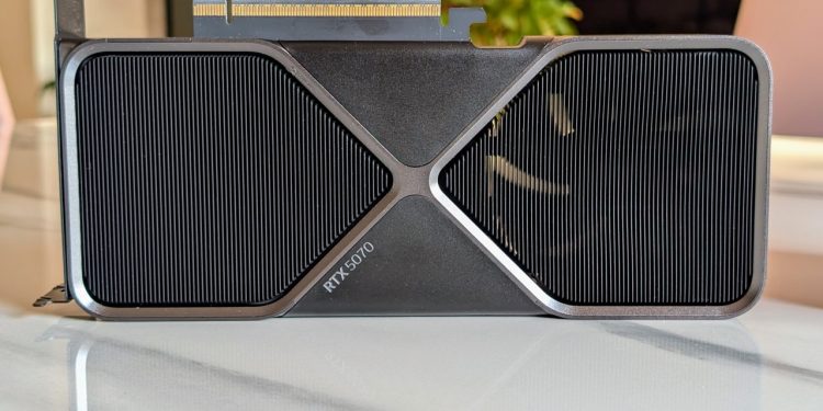 NVIDIA GeForce RTX 5070: A new variant with a bigger but less powerful chip? NVIDIA GeForce RTX 5070: A new variant with a bigger but less powerful chip?