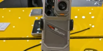 Rugged RugOne Xsnap 7 Pro smartphone with detachable action camera will be available in October Rugged RugOne Xsnap 7 Pro smartphone with detachable action camera will be available in October