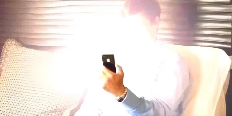 Samsung demonstrates smartphone OLED matrix with 10,000 nit brightness