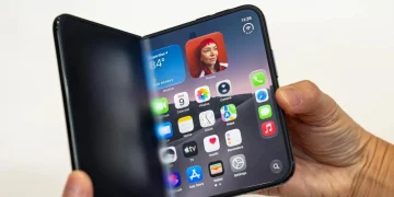 Seamless transition and mobile gaming to new level: Internet praises folding smartphone iPhone Duo for its in-game capabilities