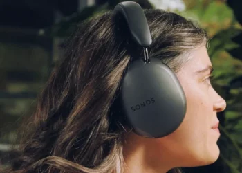 Sonos launches Ace Ultra headphones that effectively cancel noise and extend battery life, priced at 0