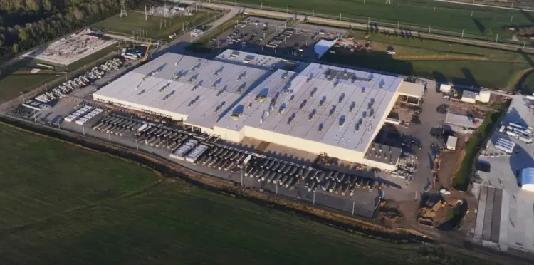 SpaceX/xAI lands a mystery customer that will bring it .3 billion in annual revenue SpaceX/xAI lands a mystery customer that will bring it .3 billion in annual revenue