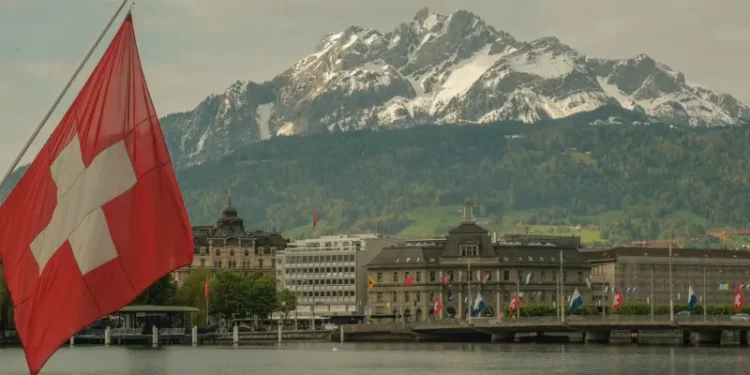 Switzerland will try to ditch Microsoft software and replace it with open solutions Switzerland will try to ditch Microsoft software and replace it with open solutions