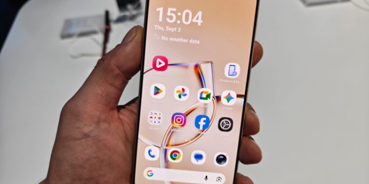TCL releases P80 Ultra, the first smartphone using Nxtpaper technology and OLED screen TCL releases P80 Ultra, the first smartphone using Nxtpaper technology and OLED screen